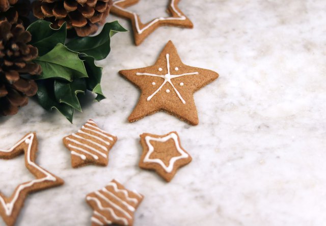 star shaped Christmas cookies
